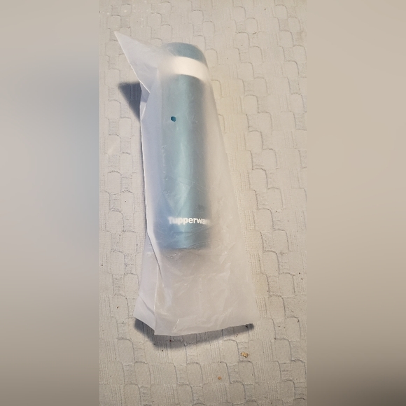 Tupperware Insulated Tumbler - Picture 4 of 4